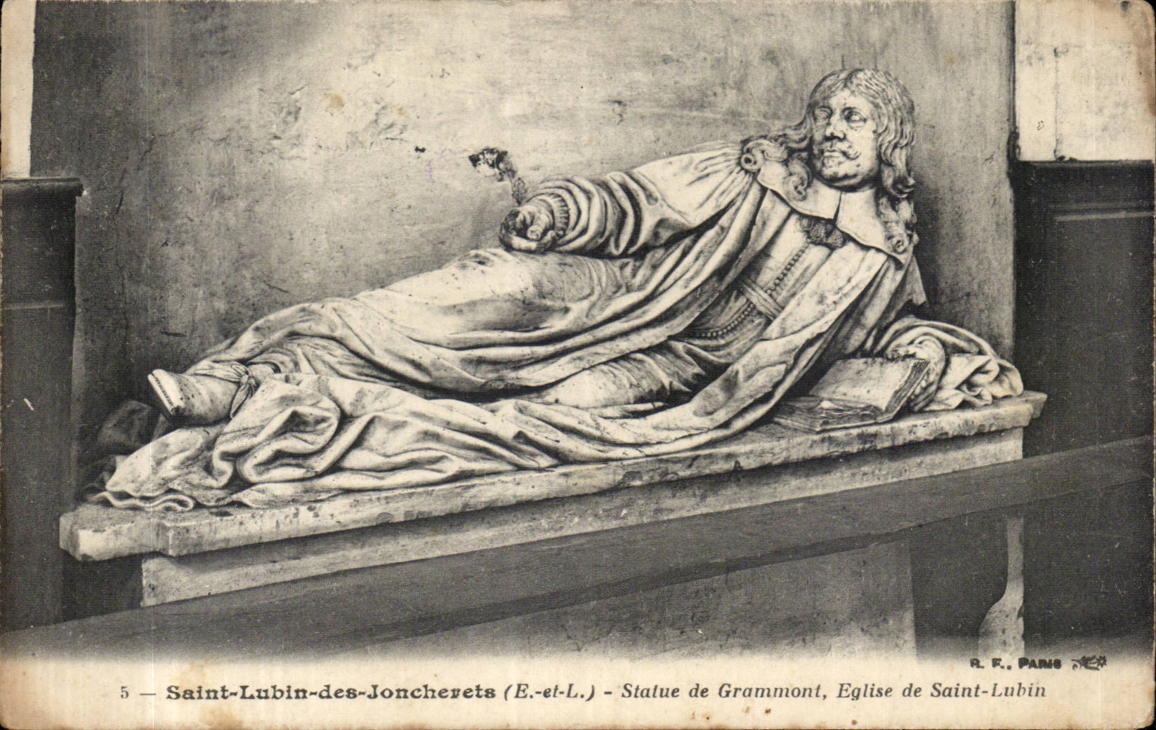 Saint-Lubin-des-Joncherets (E.-et-L.) — Statue de Grammont, Église de Saint-Lubin — R. F. PAINÉ