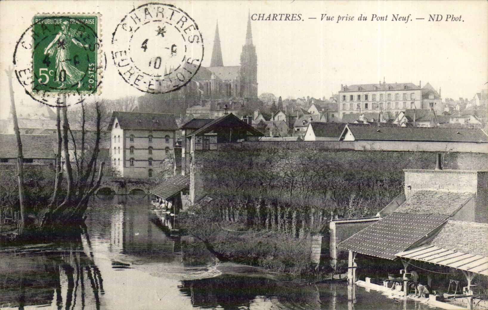Chartres — Vue prise du Pont Neuf — ND Pbot.