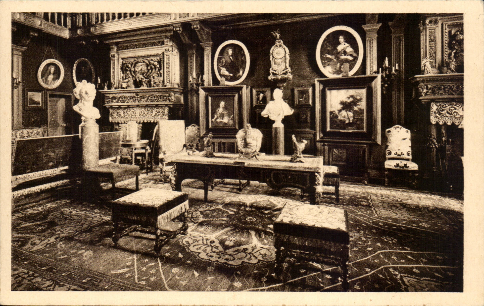 CPA Angerville Bailleul Le grand salon