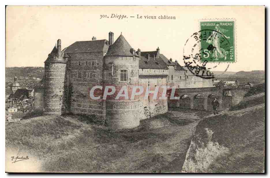 CPA Dieppe Le vieux chateau