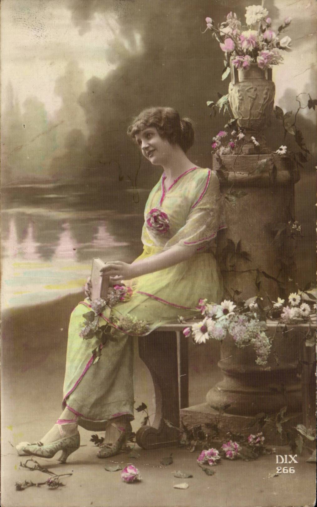 CPA Fantaisie Femme 