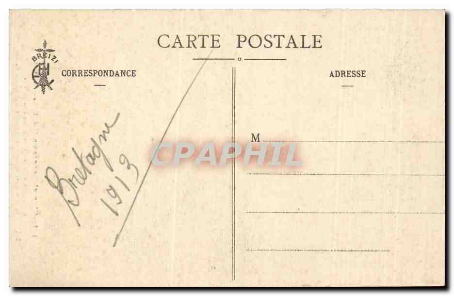 CPA Fantaisie En Bretagne Lits clos et berceaux Folklore Costume — Verso