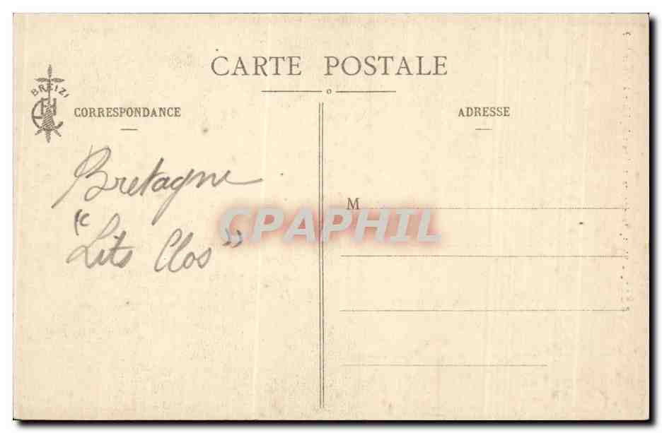 CPA Fantaisie En Bretagne Lits clos et berceaux Folklore Costume — Verso
