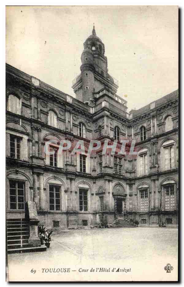 CPA Toulouse Cour de l'hotel d'Assezat
