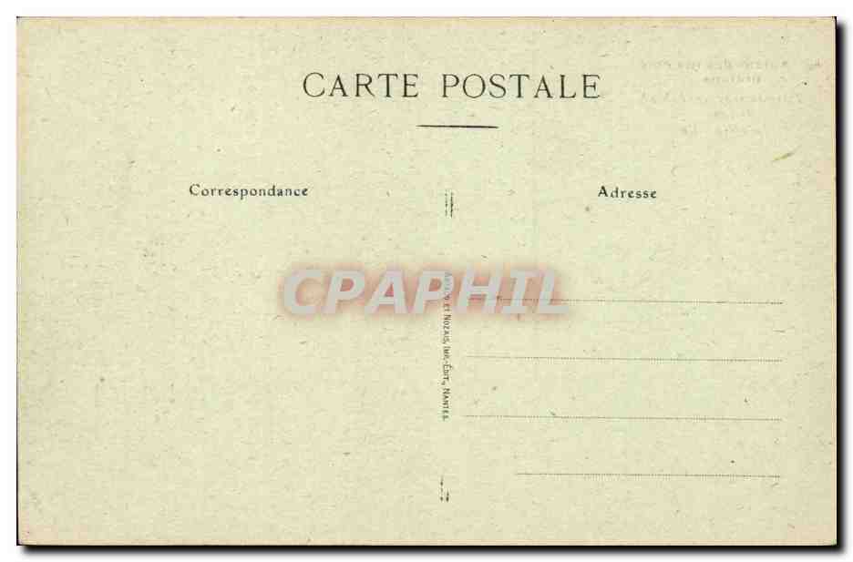 Bretagne CPA Les lits clos Folklore Costume Parfois tres agreable de tenir la chandelle — Verso