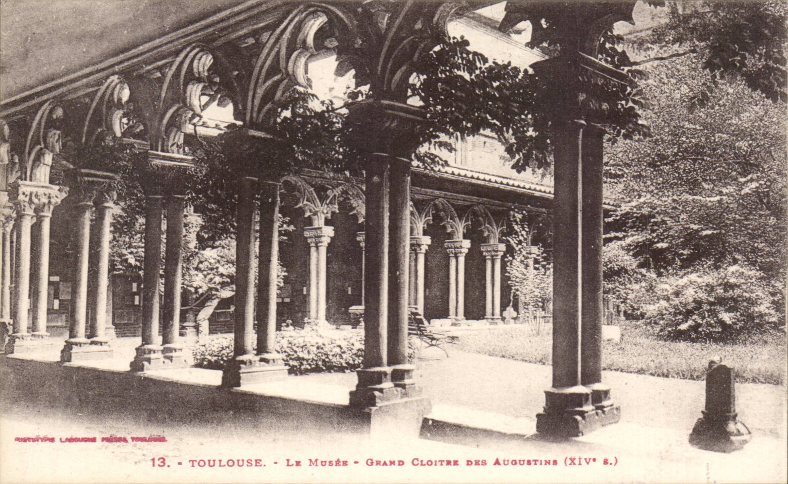 Toulouse - Le Musée - Grand Cloître des Augustins (XIVe s.)