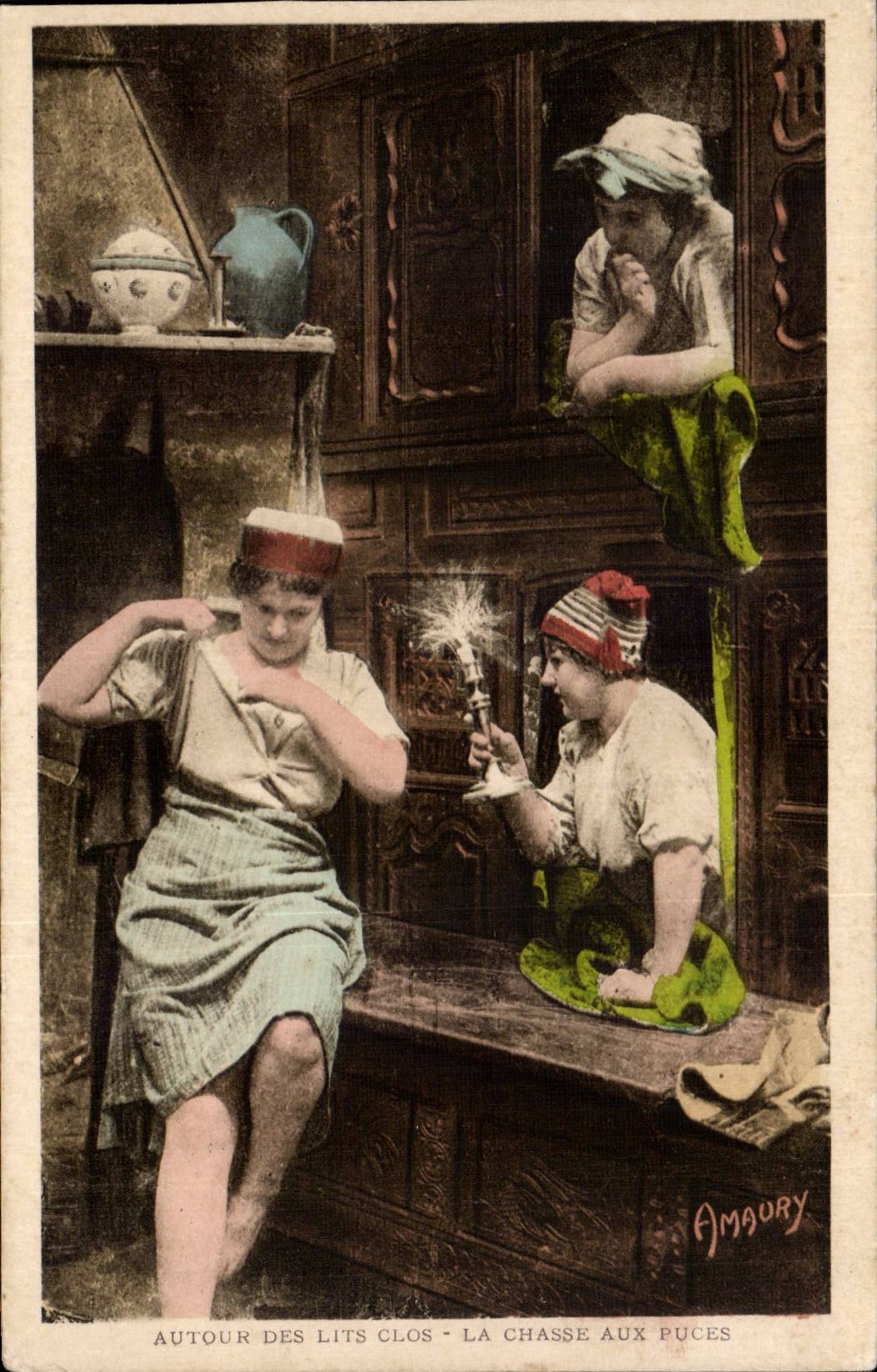 CPA En Bretagne folklore costume Autour des lits clos bretons La cahsse aux puces 