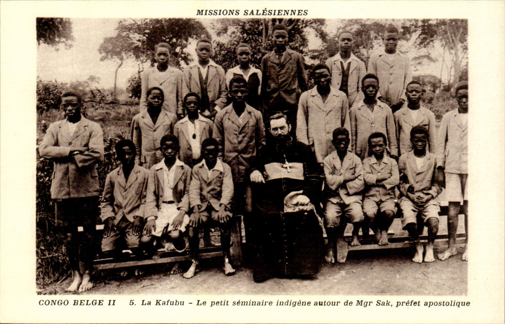 CPA Missions salesiennes Congo Belge La Kafubu Le petit seminaire indigene autour de Mgr Sak prefet apostolique