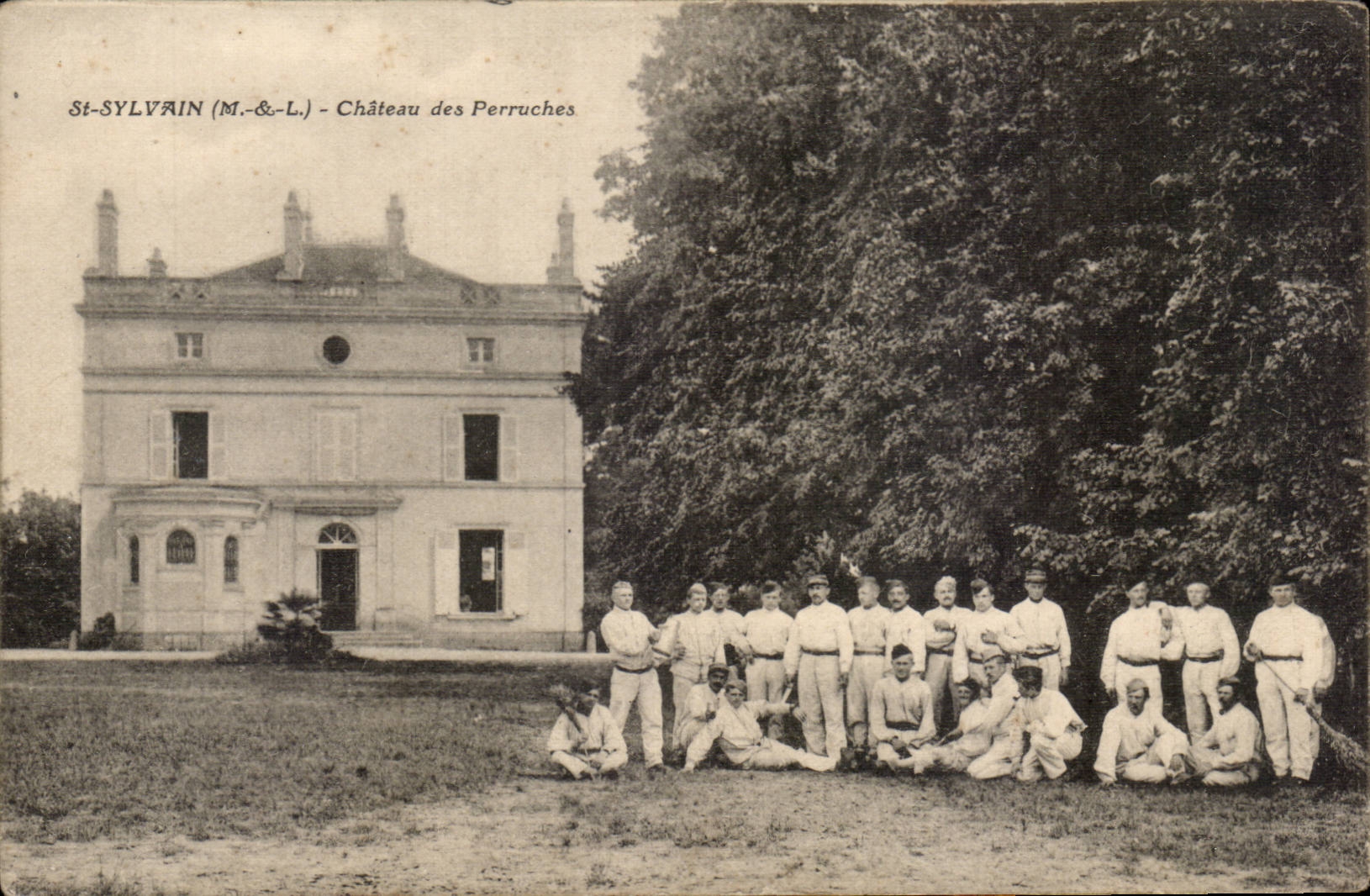 CPA Militaria St Sylvain Chateau des Perruches 