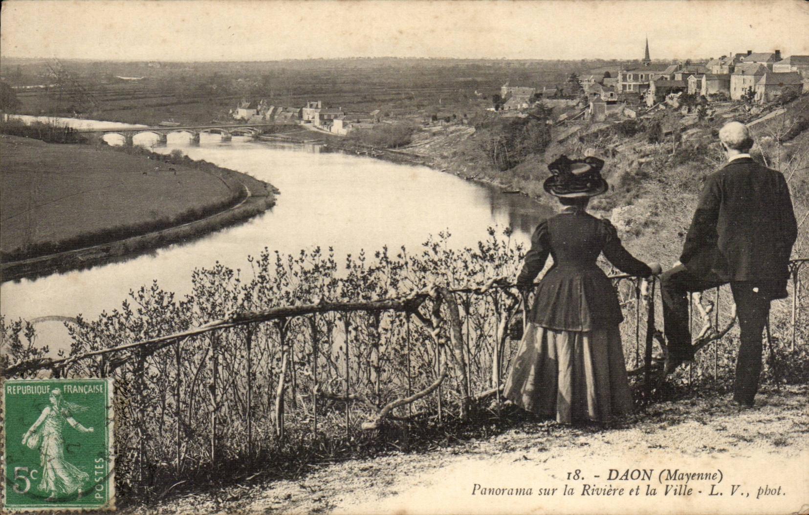 Daon Panorama sur la riviere et la ville
