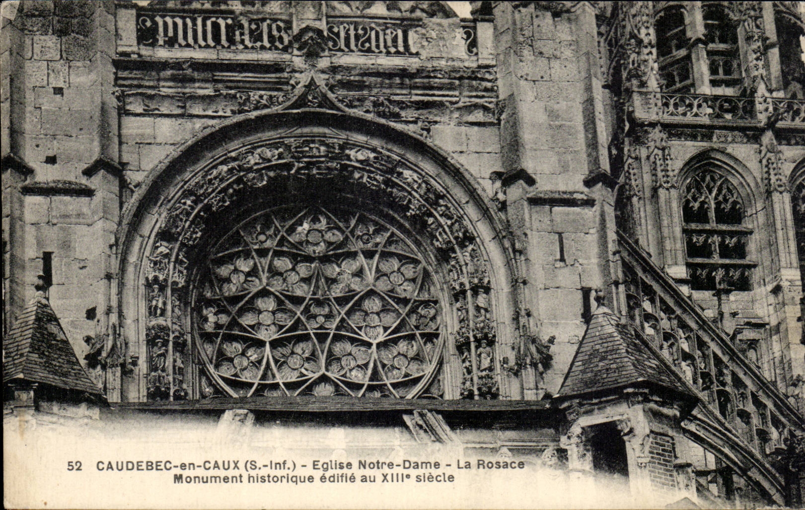 Caudebec en Caux CPA Eglise Notre Dame La rosace Monument historique edifie eau 13eme