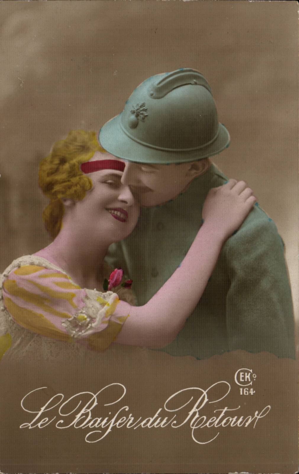 CPA Fantaisie Femme Militaria 
