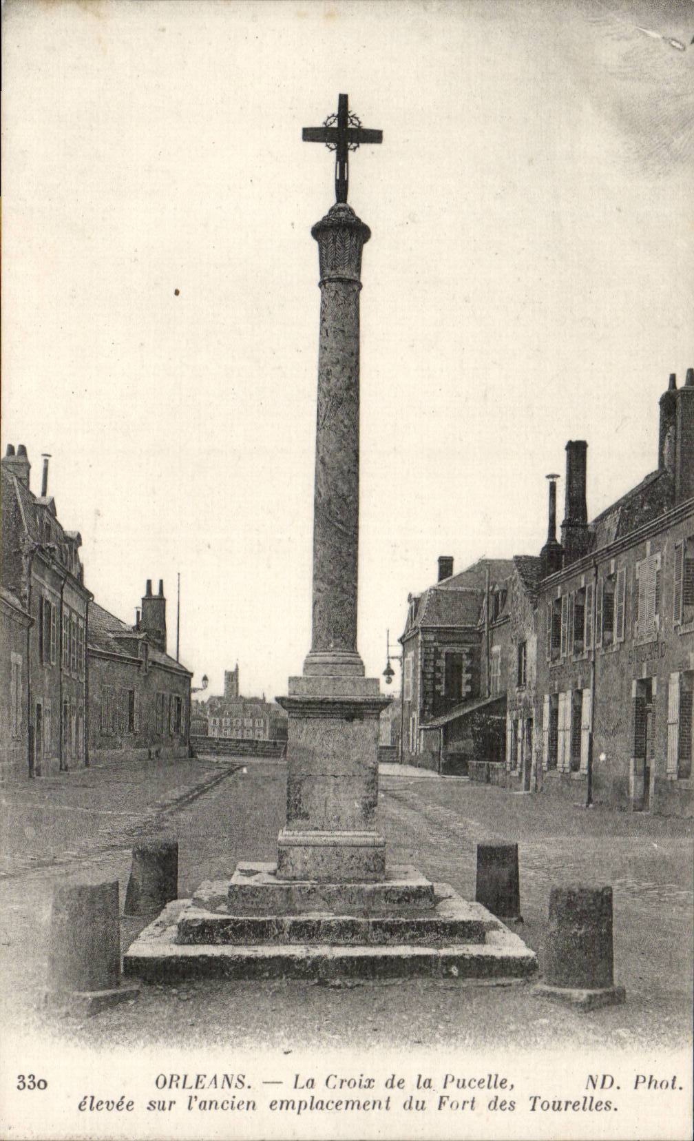 CPA Orleans La Croix de la Pucelle elevee sur l'ancien emplacement du fort des Tourelles