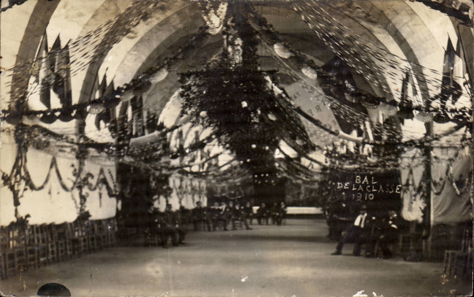 CARTE PHOTO Bal de la classe 1910 Militaria 