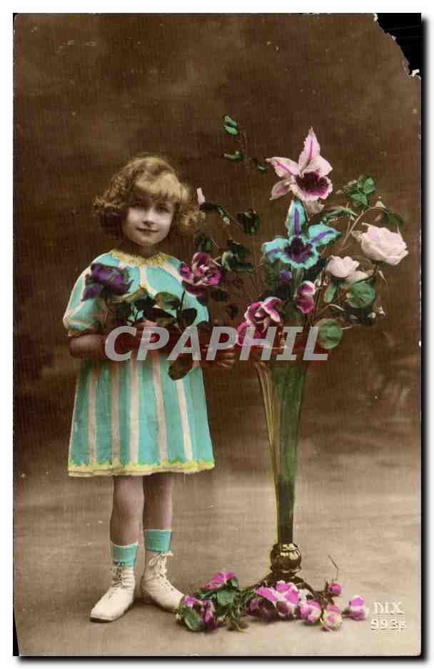 Fille en robe rayée turquoise — studio photographique DIX — n° 993