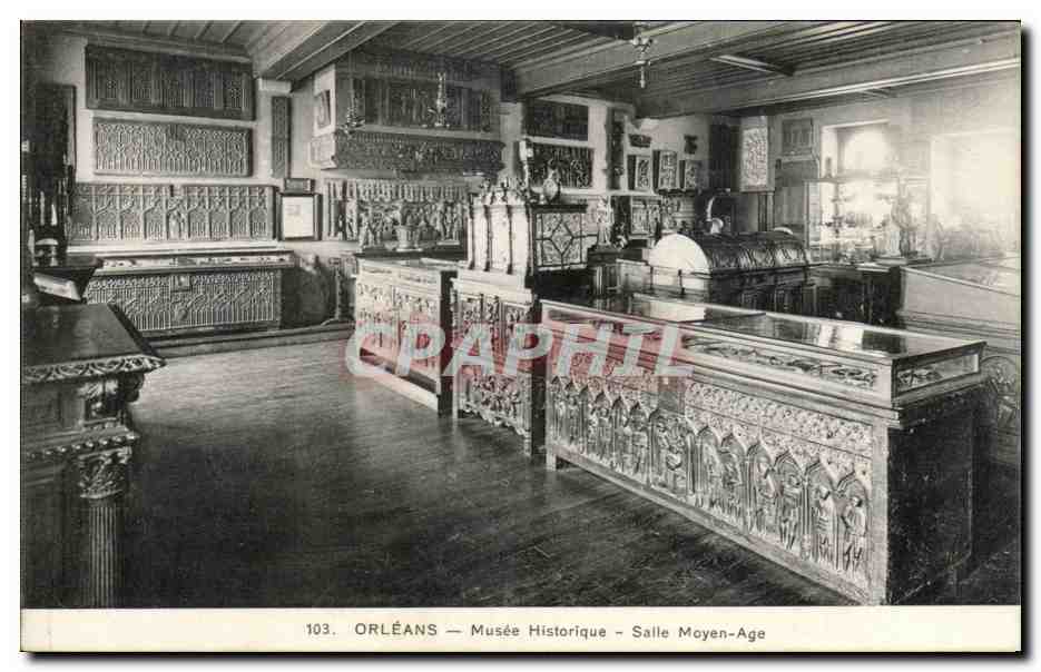 CPA Orleans Musee historique Salle Moyen Age 