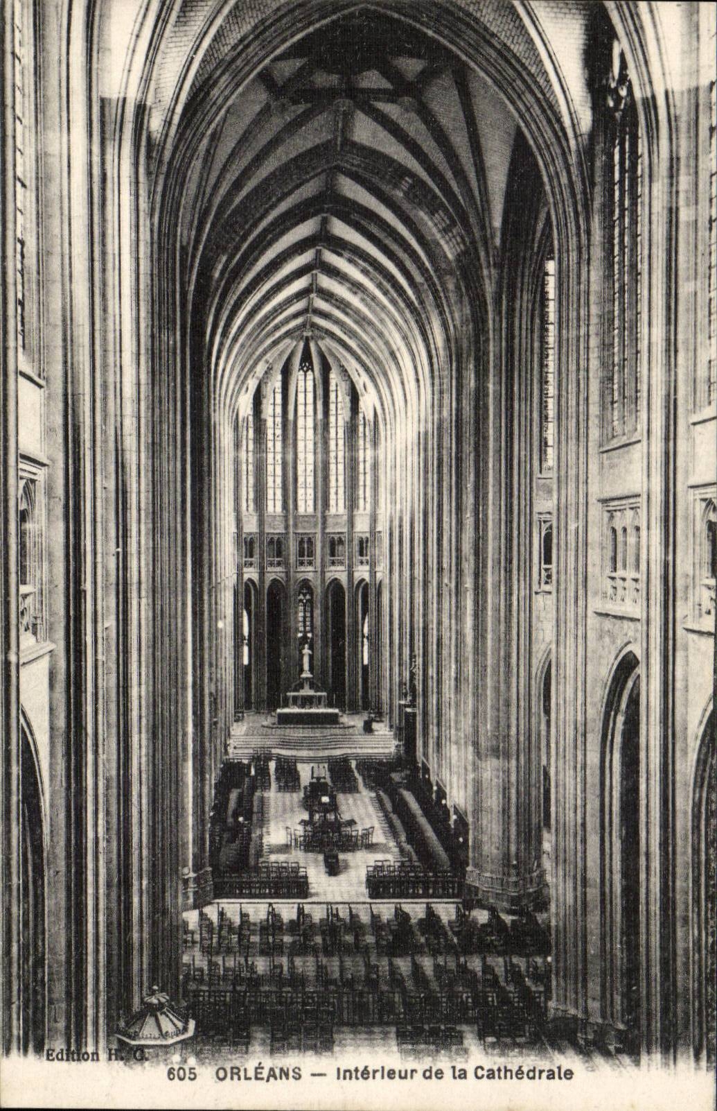 CPA Orleans Interieur de la cathedrale