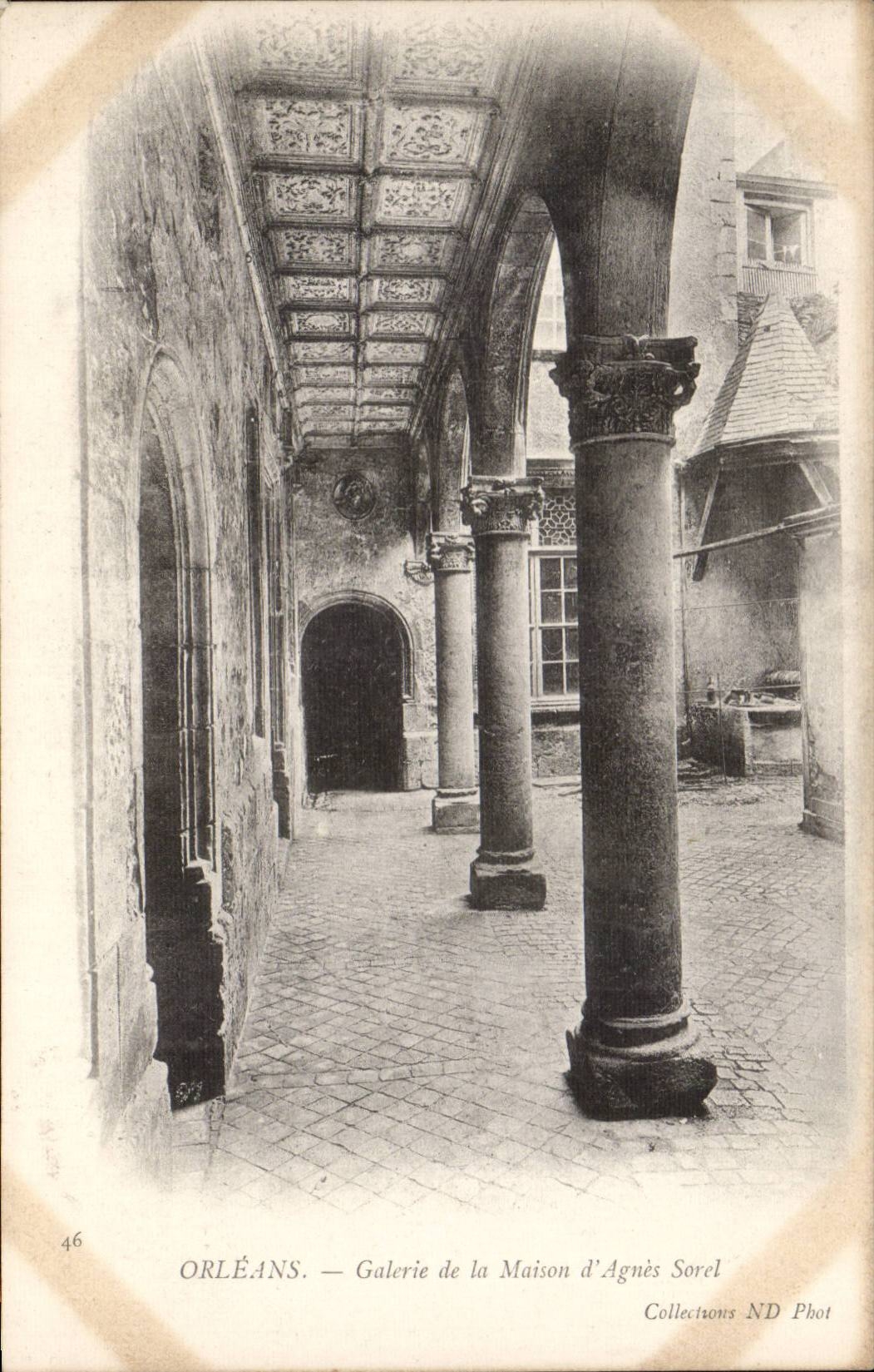 CPA Orleans Galerie de la maison d'agnes Sorel