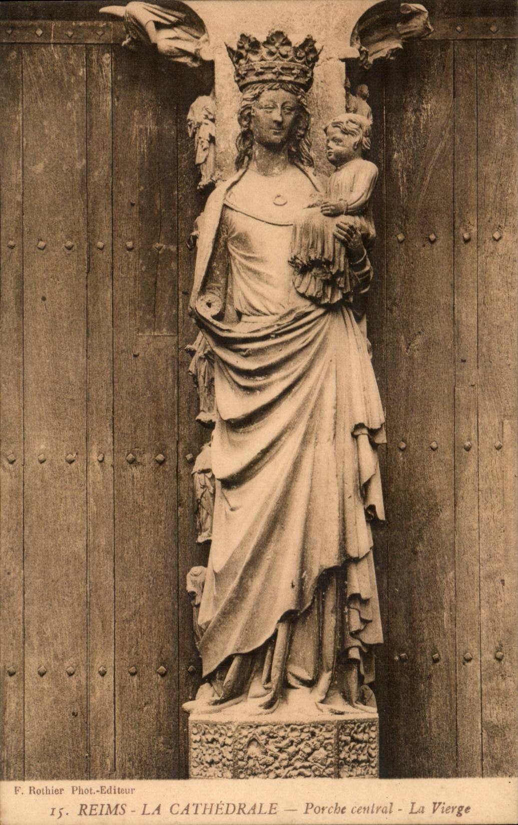 Reims - La cathédrale - Porche central - La Vierge