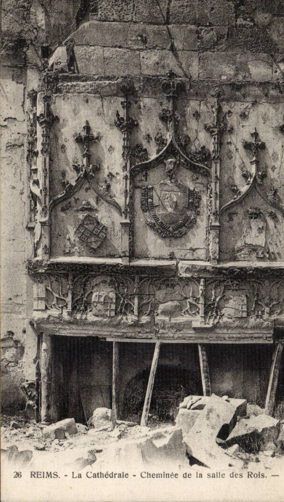 CPA Reims La cathedrale Cheminee de la salle des rois