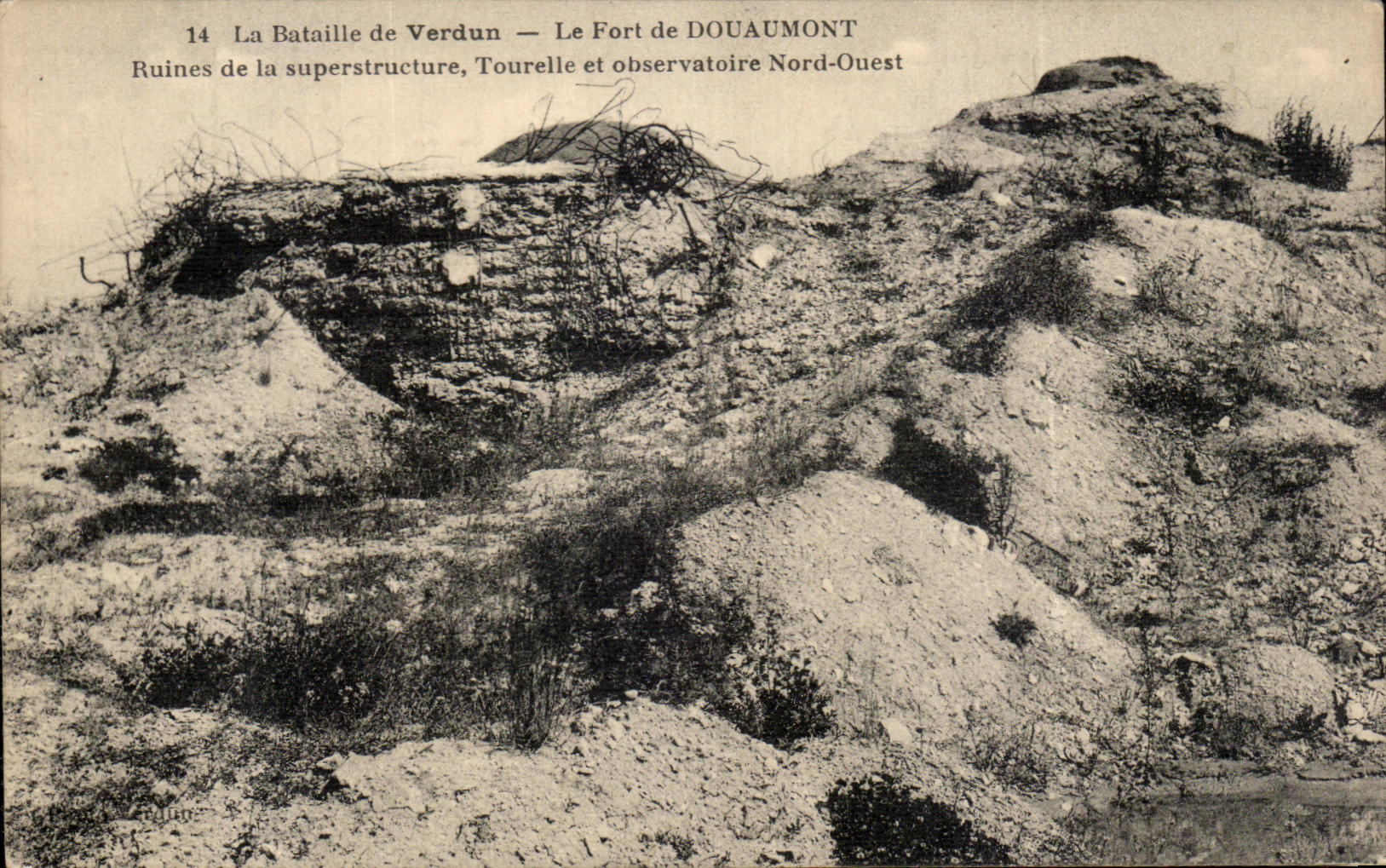 La Bataille de Verdun — Le Fort de Douaumont — Ruines de la superstructure, Tourelle et observatoire Nord-Ouest