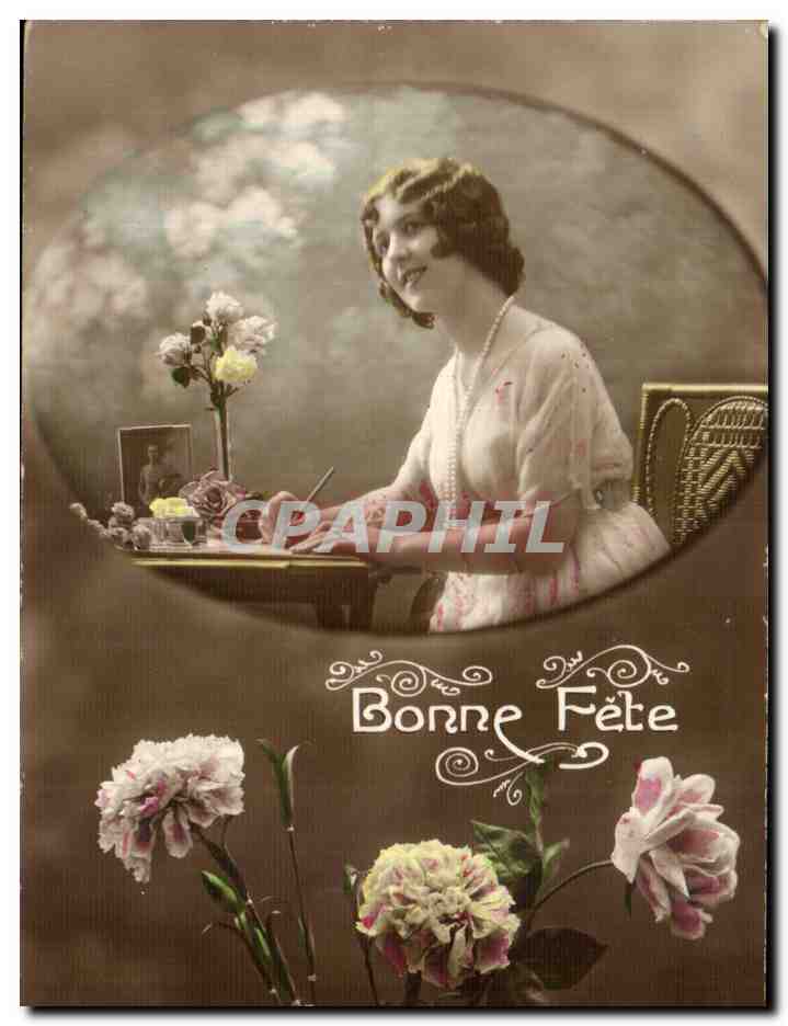 Femme souriante à un bureau — 'Bonne Fête' — CPAPHIL