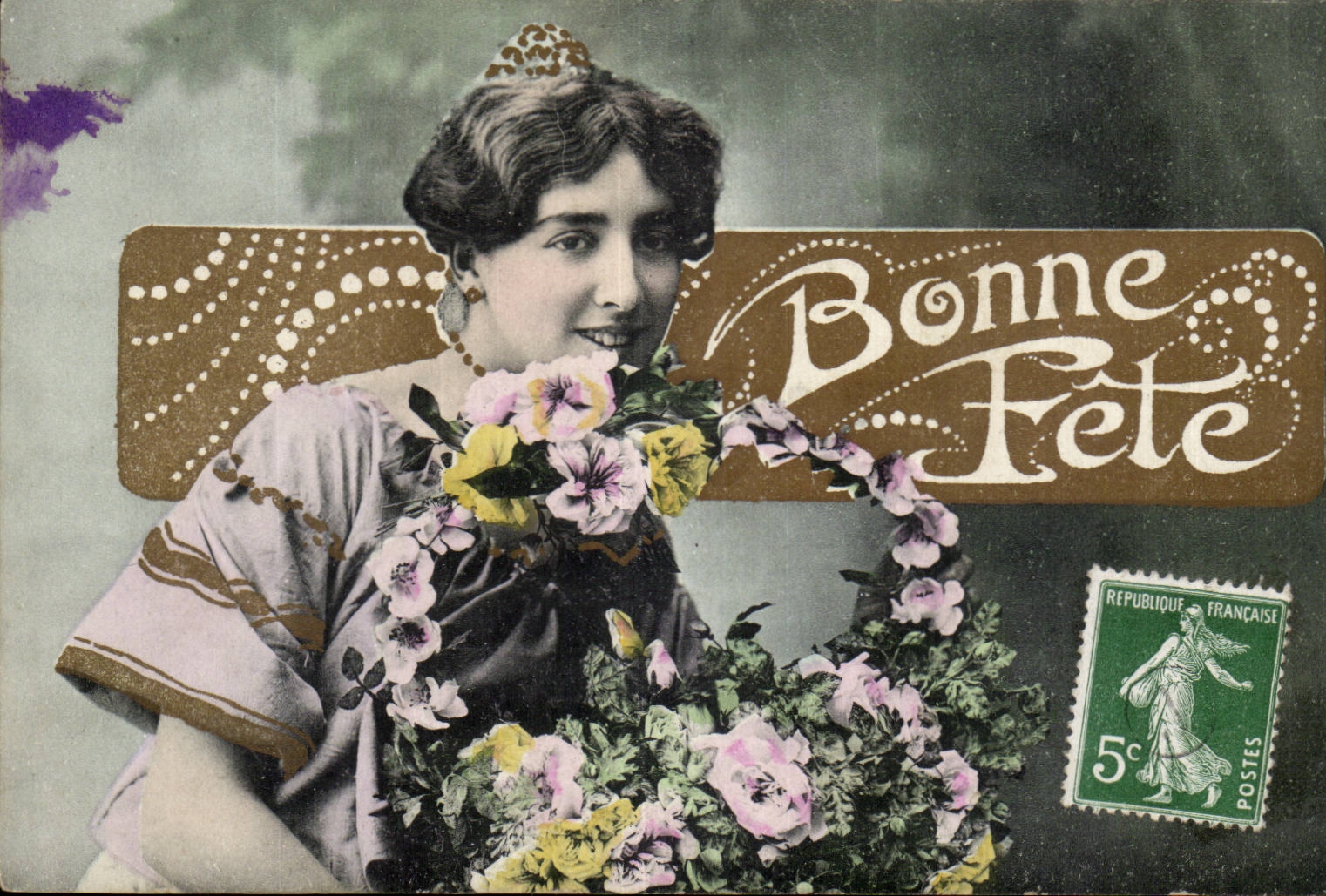 Mujer con ramo de flores — Feliz cumpleaños — Imprenta Réunies de France