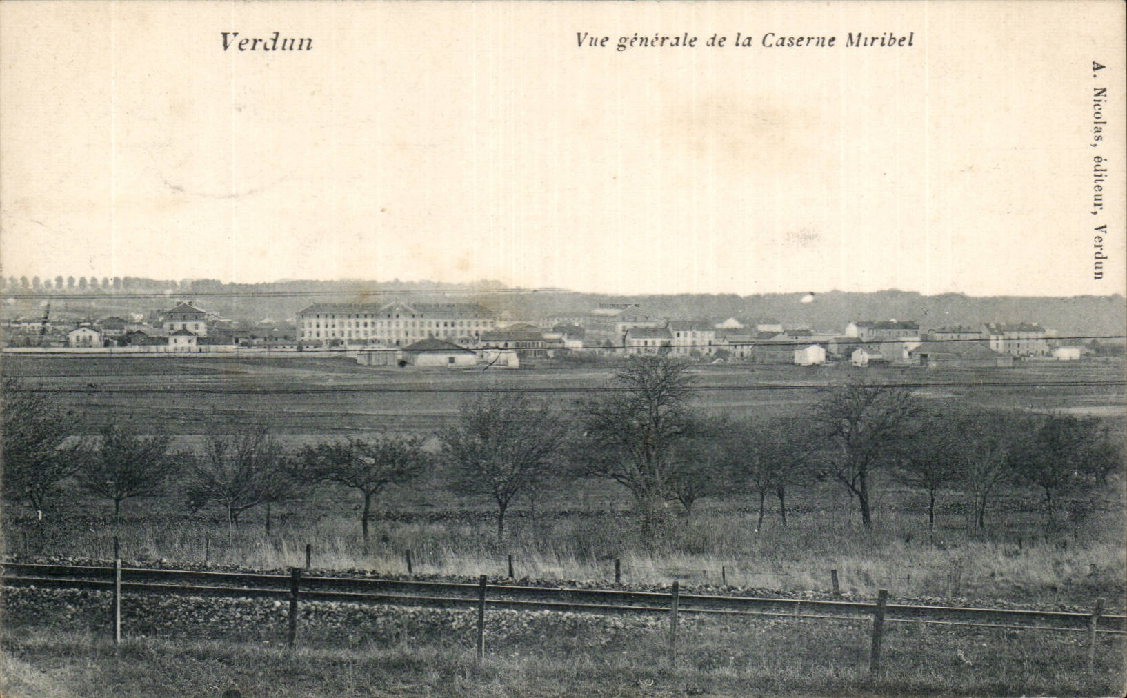 CPA Verdun Vue generale de la caserne Miribel