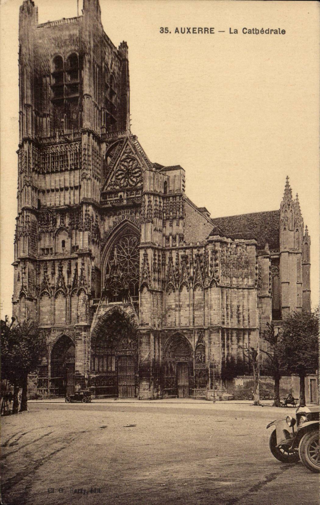 CPA Auxerre La cathedrale