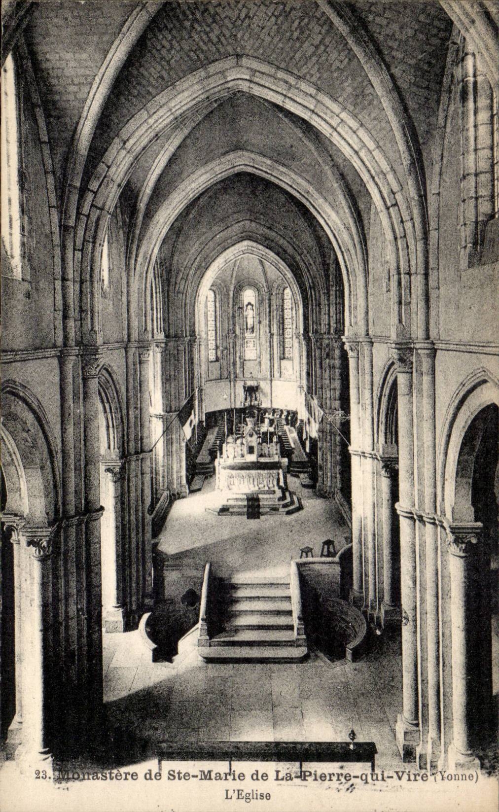 Monastère de Ste-Marie de La-Pierre-qui-Vire (Yonne) — L'Église — Imp. Thiriat, Mulhouse