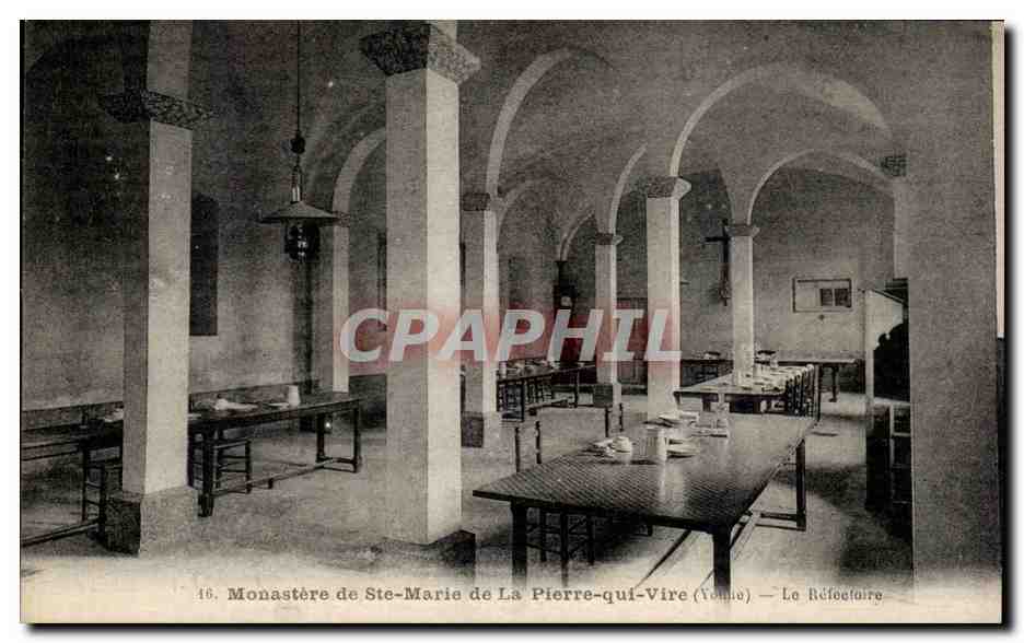 Monastère de Ste-Marie de La Pierre-qui-Vire (Tonnla) — Le Réfectoire