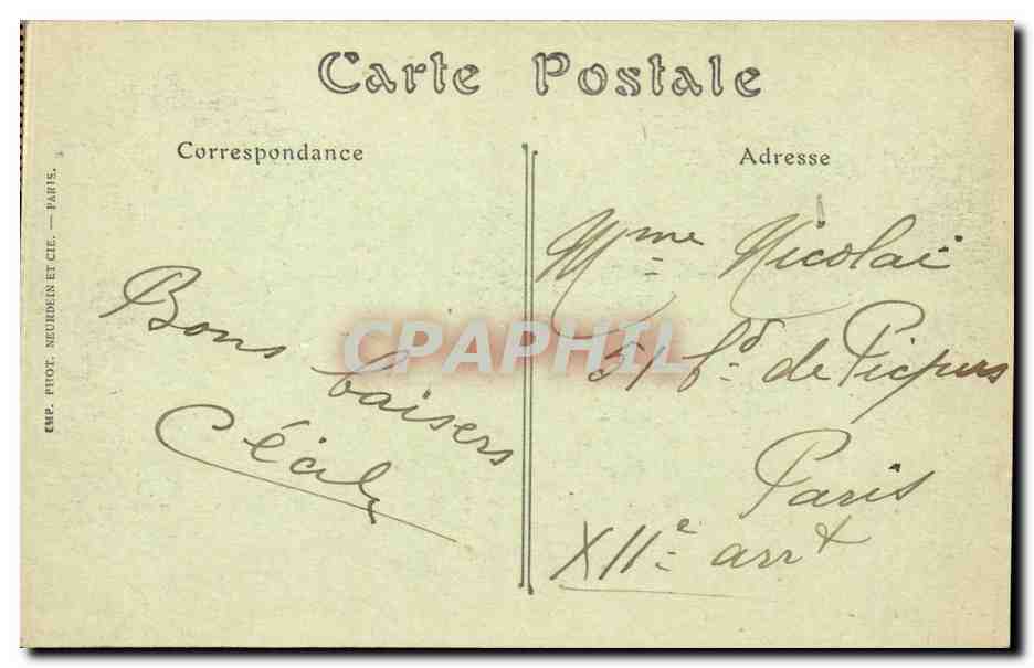 Vézelay — Église de la Madeleine. Le Portail du Narthex et la Nef. ND. Phot. — Verso