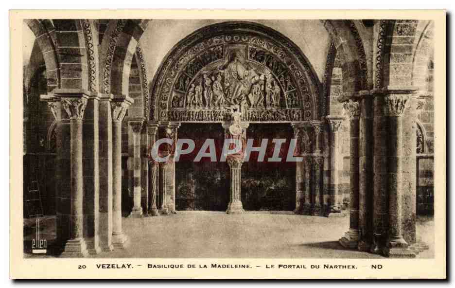CPA Vezelay Basilique de la Madeleine Le portail du Narthex