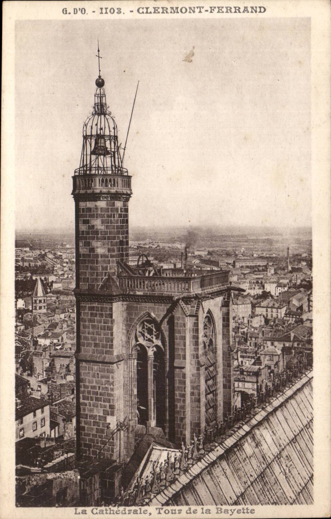 CPA Clermont Ferrand La cathedrale Tour de la Bayette