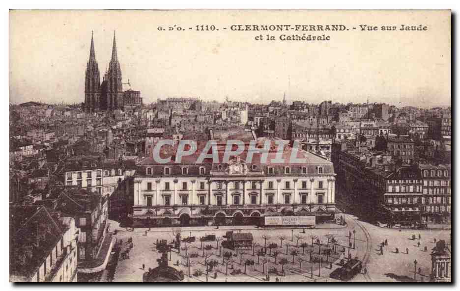 CPA Clermont Ferrand Vue sur Jaude et la cathedrale 