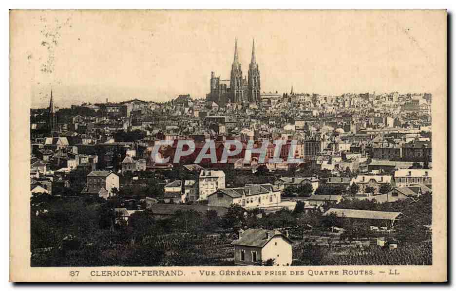 CPA Clermont Ferrand Vue generale prise des quatre routes