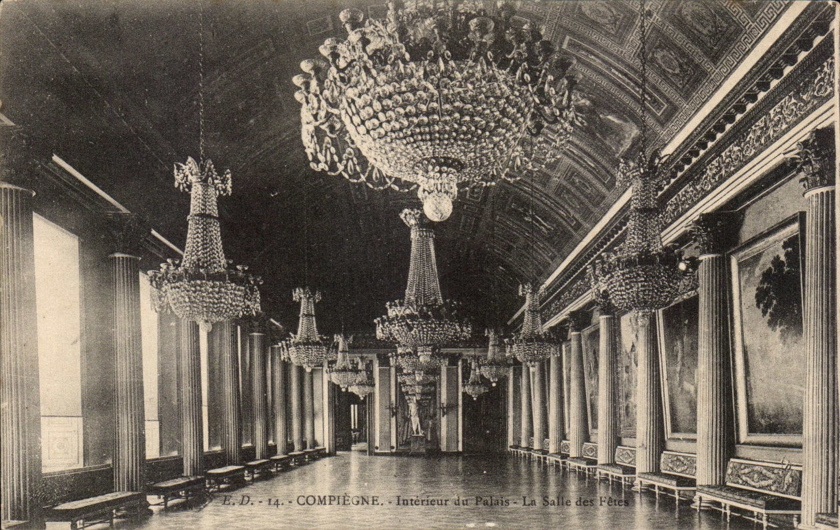 CPA Palais de Compiegne Interieur du palais La salle des fetes
