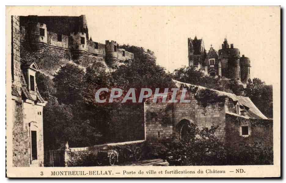 CPA Montreuil Bellay Porte de ville et fortifications du chateau