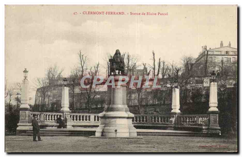 CPA Clermont Ferrand Statue de Blaise Pascal