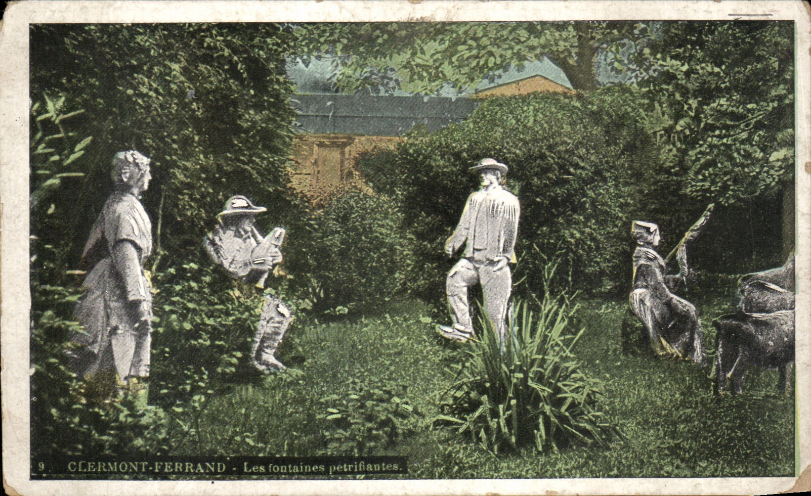 CPA Clermont Ferrand Les fontaines petrifiantes Publicite Aux grands marches de Russie rue Palestro