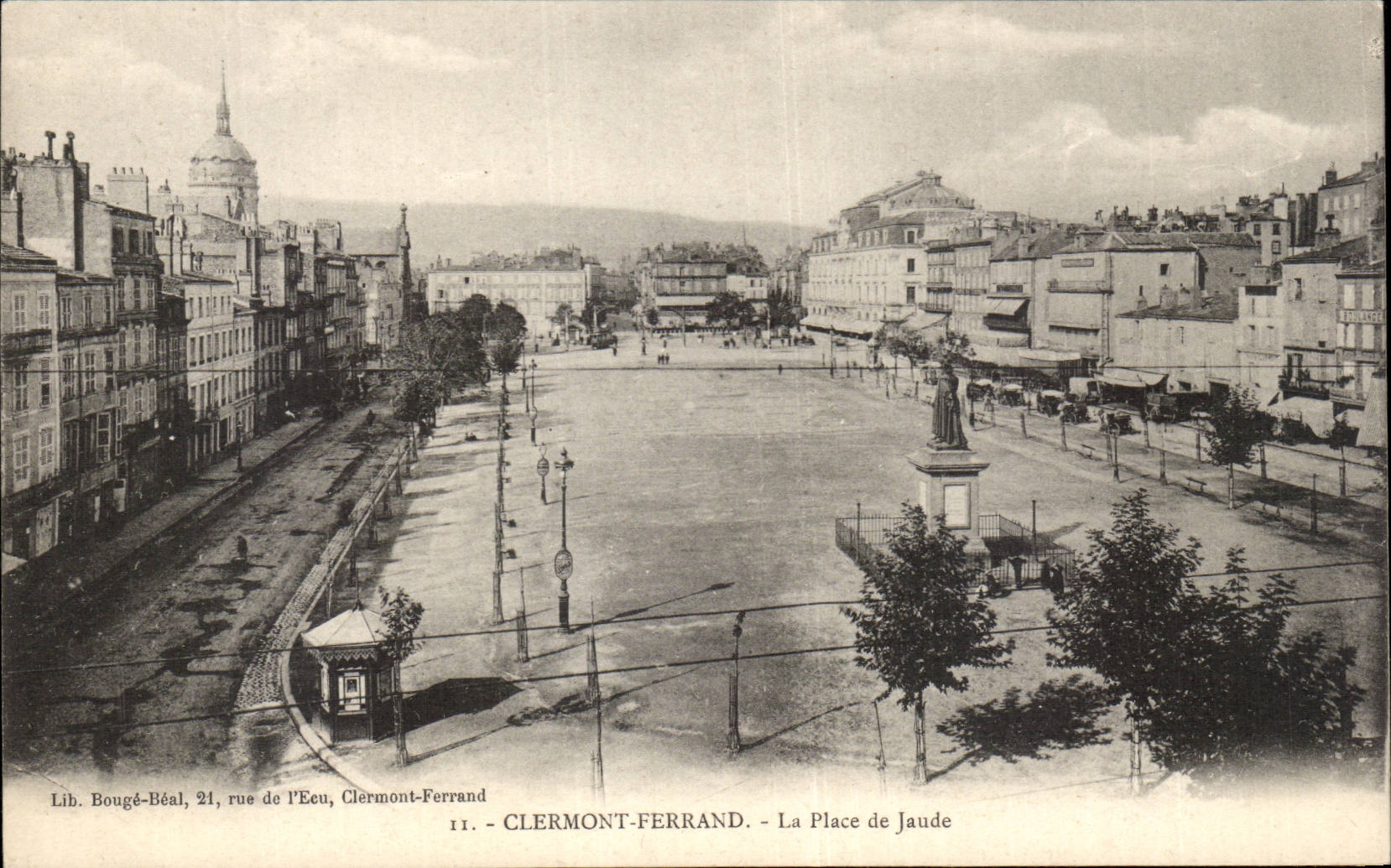 CPA Clermont Ferrand La place de Jaude