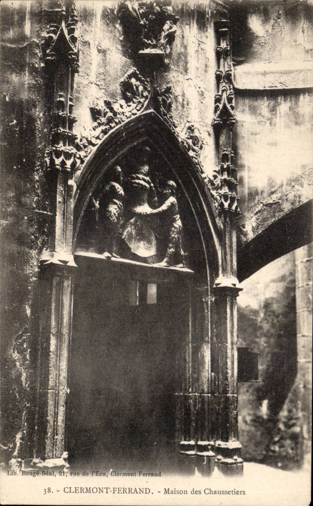 Maison des Chaussetiers — Clermont-Ferrand — Lib. Bougé-Béal, 21, rue de l'Écu