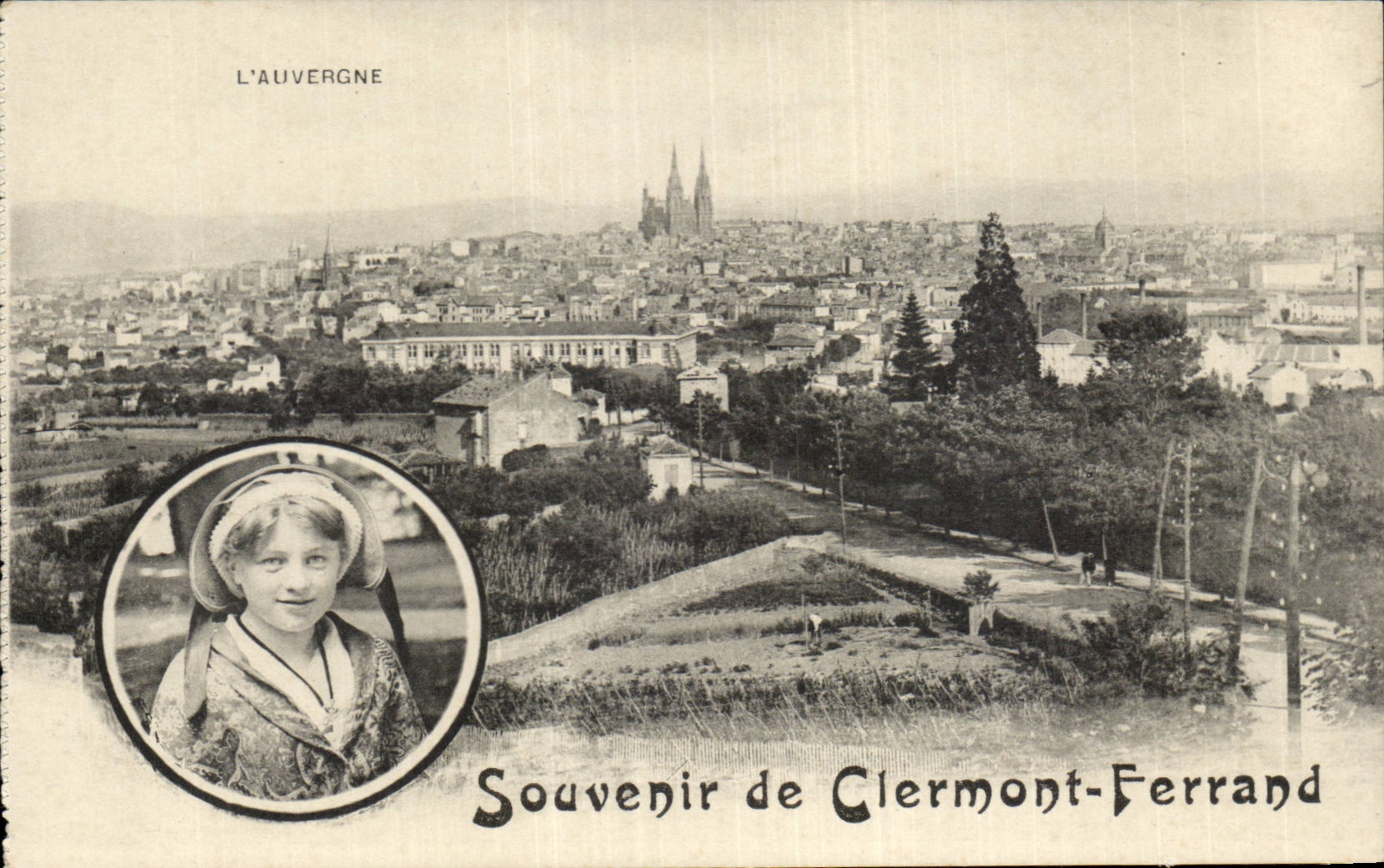 CPA Clermont Ferrand Auvergne Coifffe Costume Folklore Enfant