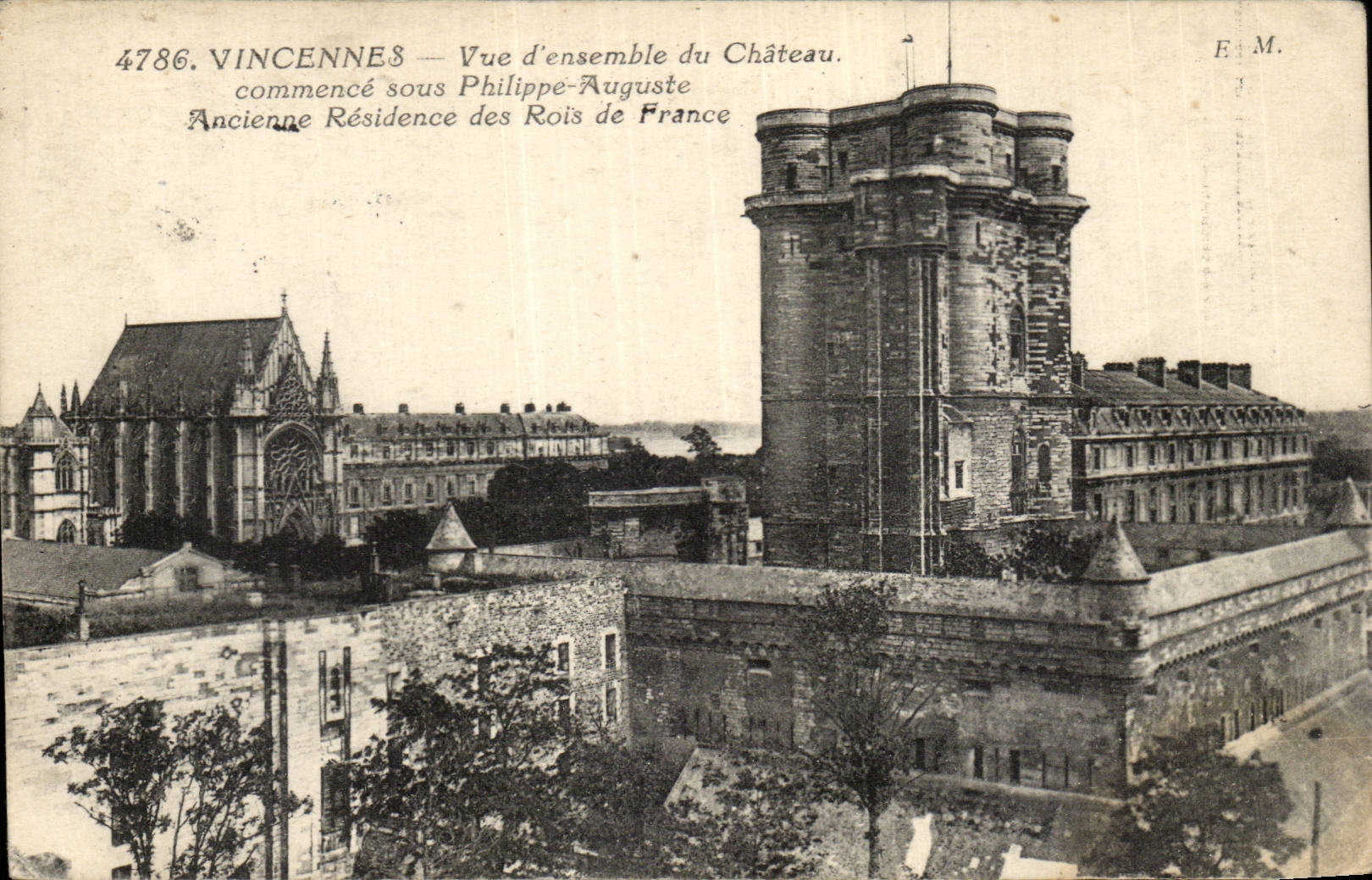 CPA Vincennes Vue d'ensemble du chateau commence sous Philippe Auguste