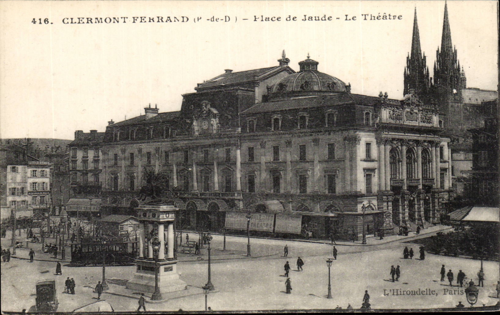CPA Clermont Ferrand Place de Jaude Le theatre