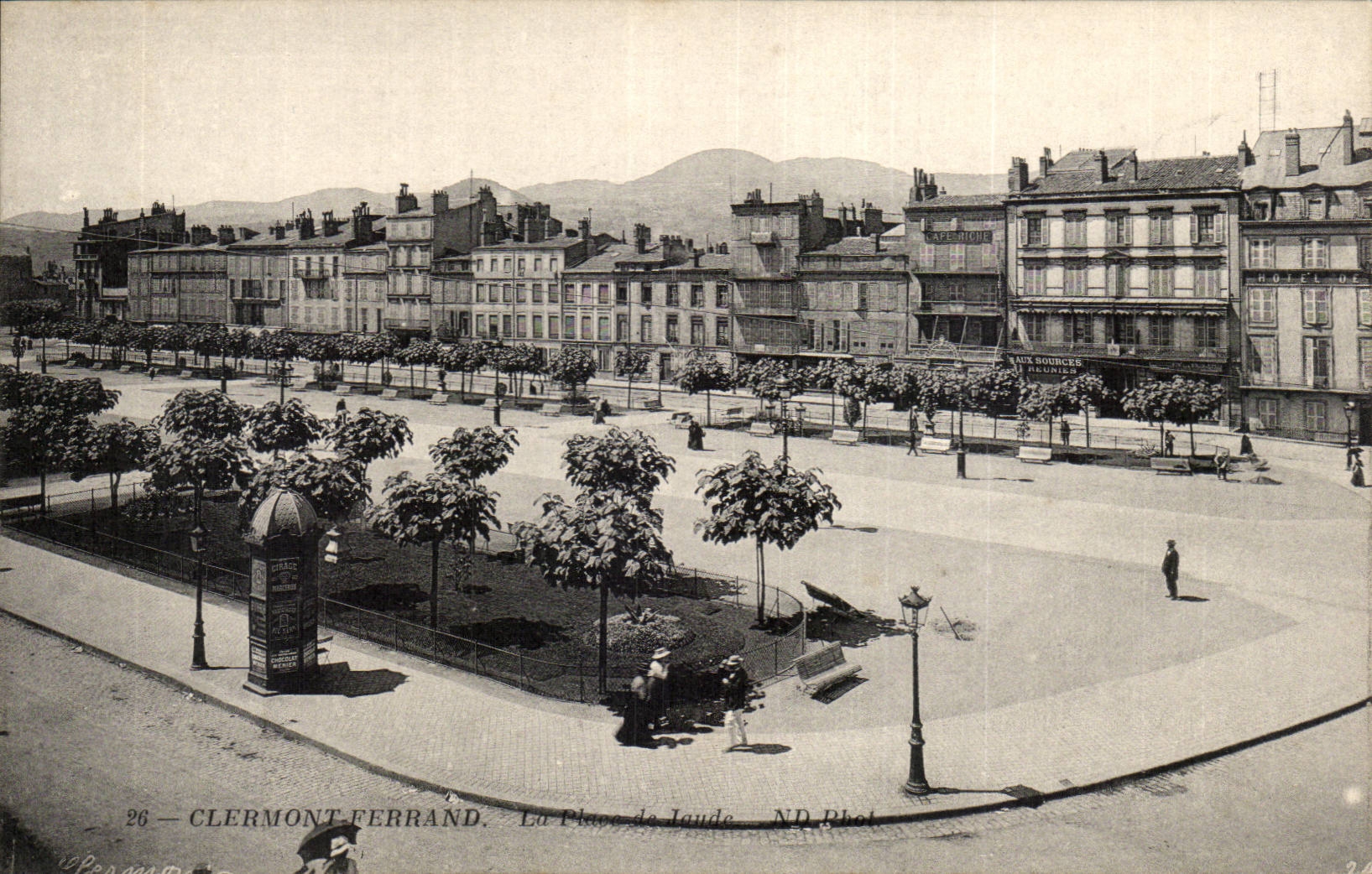 Clermont-Ferrand — Place de Jaude — ND Phol