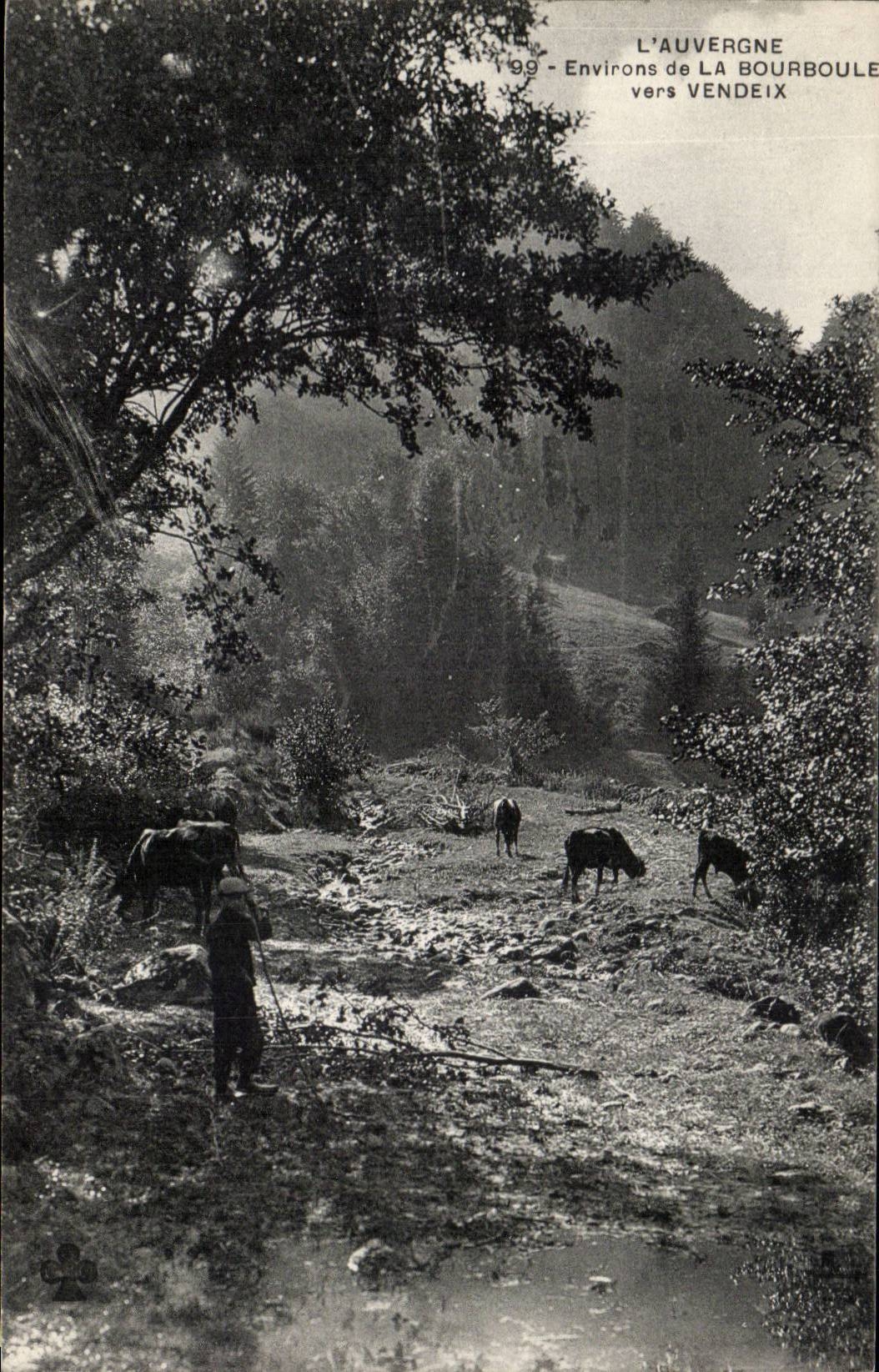 CPA La Bourboule Vers Vendeix Berger et ses vaches