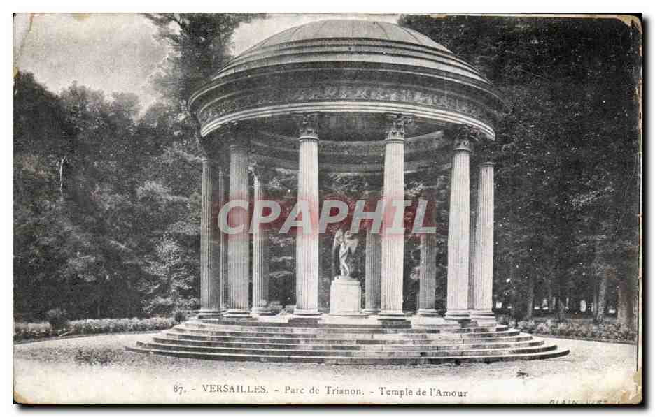 CPA Versailles Parc du Trianon Temple de l'amour