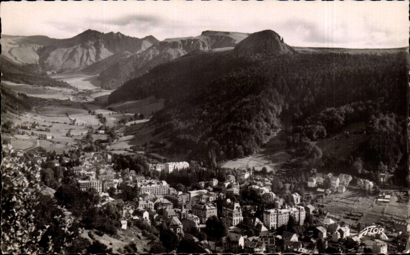 CPSM Le Mont Dore Vue generale