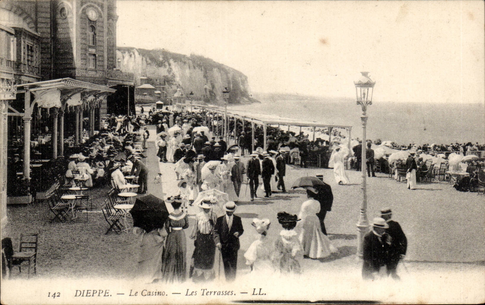 Dieppe - Le Casino - Les Terrasses CPA 